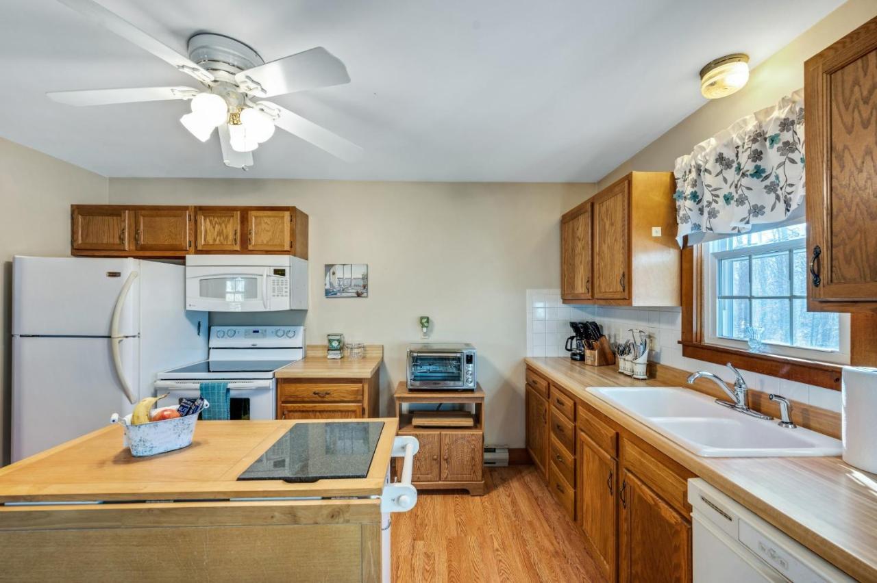 Cozy Bungalow Just Minutes From Mystic, Westerly Beaches, Boating And Casinos! Bungalow جروتون المظهر الخارجي الصورة