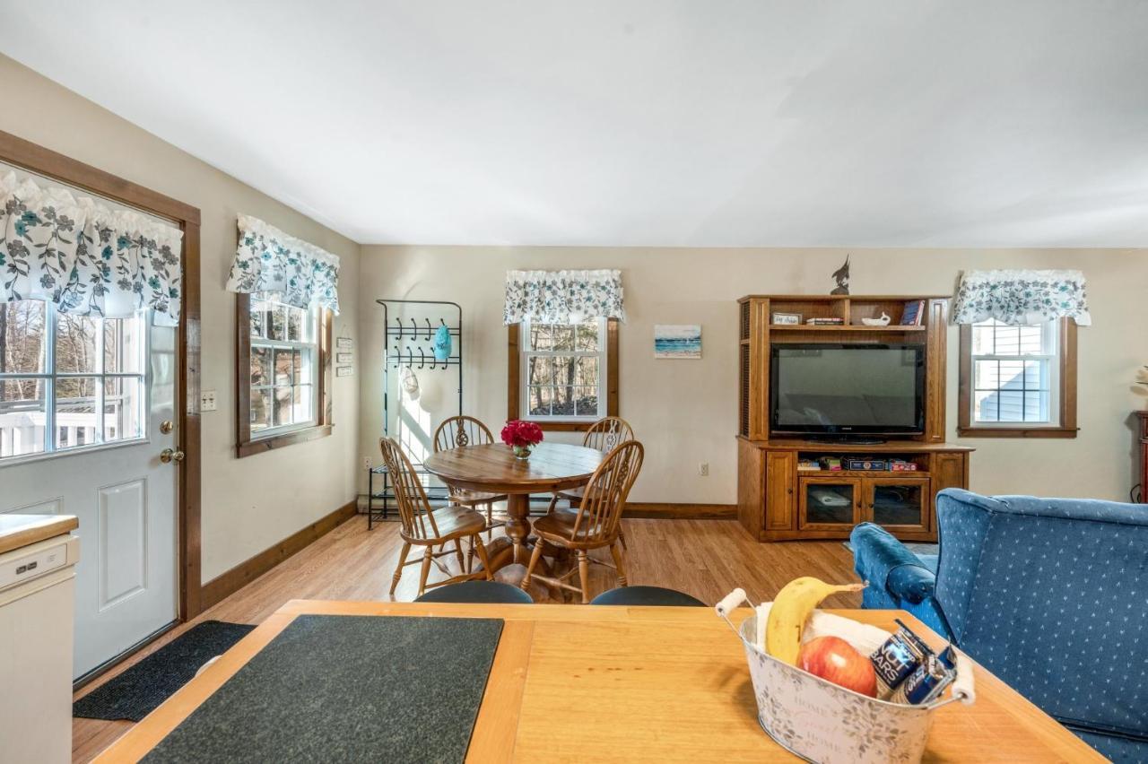 Cozy Bungalow Just Minutes From Mystic, Westerly Beaches, Boating And Casinos! Bungalow جروتون المظهر الخارجي الصورة