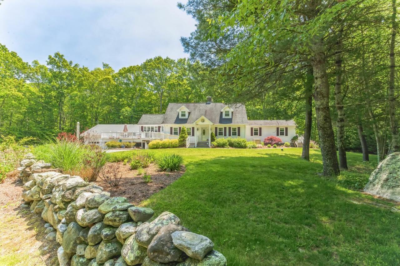 Cozy Bungalow Just Minutes From Mystic, Westerly Beaches, Boating And Casinos! Bungalow جروتون المظهر الخارجي الصورة