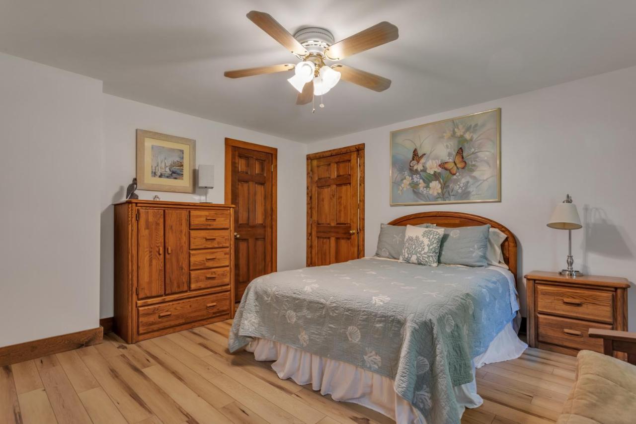 Cozy Bungalow Just Minutes From Mystic, Westerly Beaches, Boating And Casinos! Bungalow جروتون المظهر الخارجي الصورة