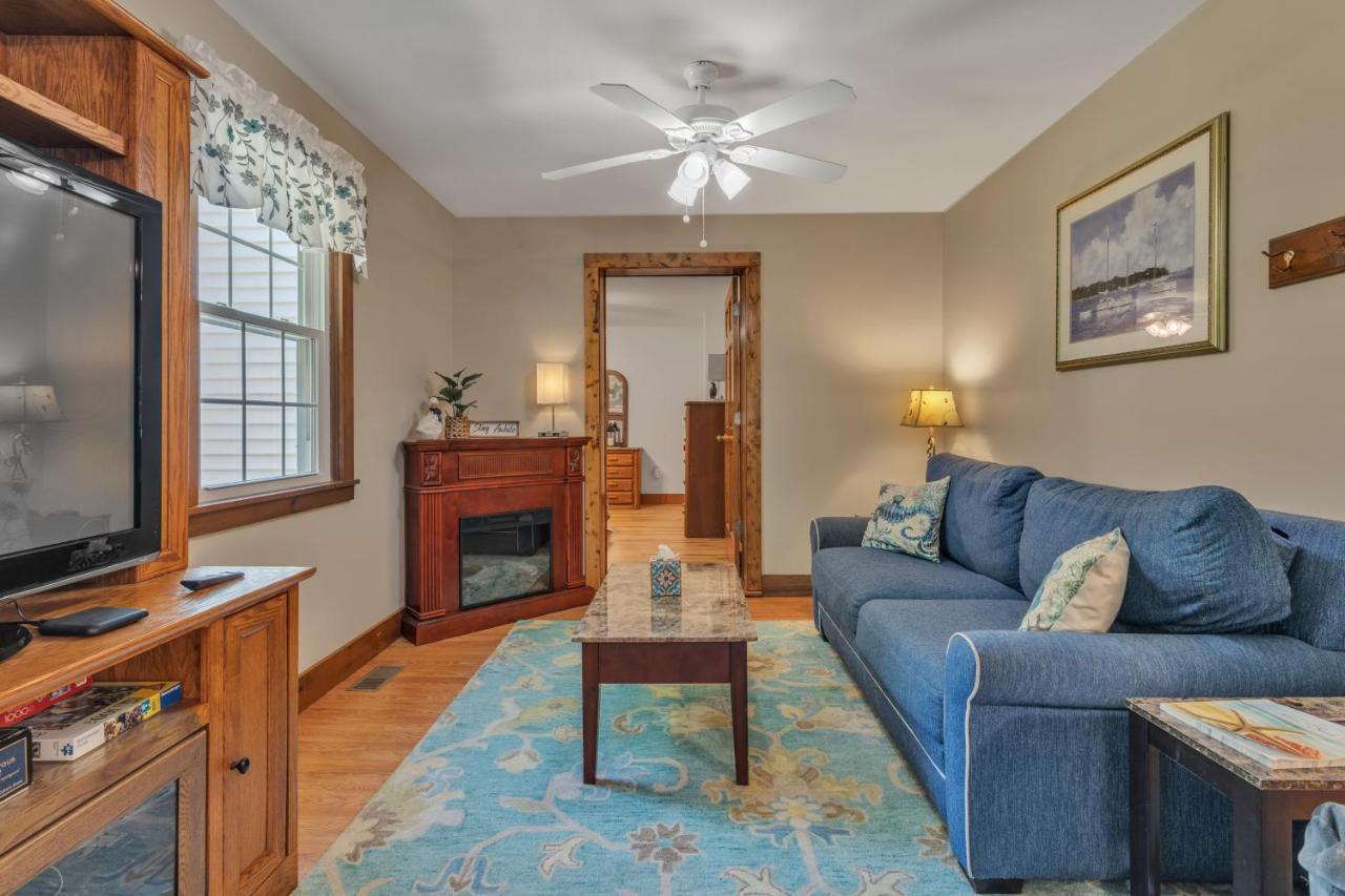 Cozy Bungalow Just Minutes From Mystic, Westerly Beaches, Boating And Casinos! Bungalow جروتون المظهر الخارجي الصورة