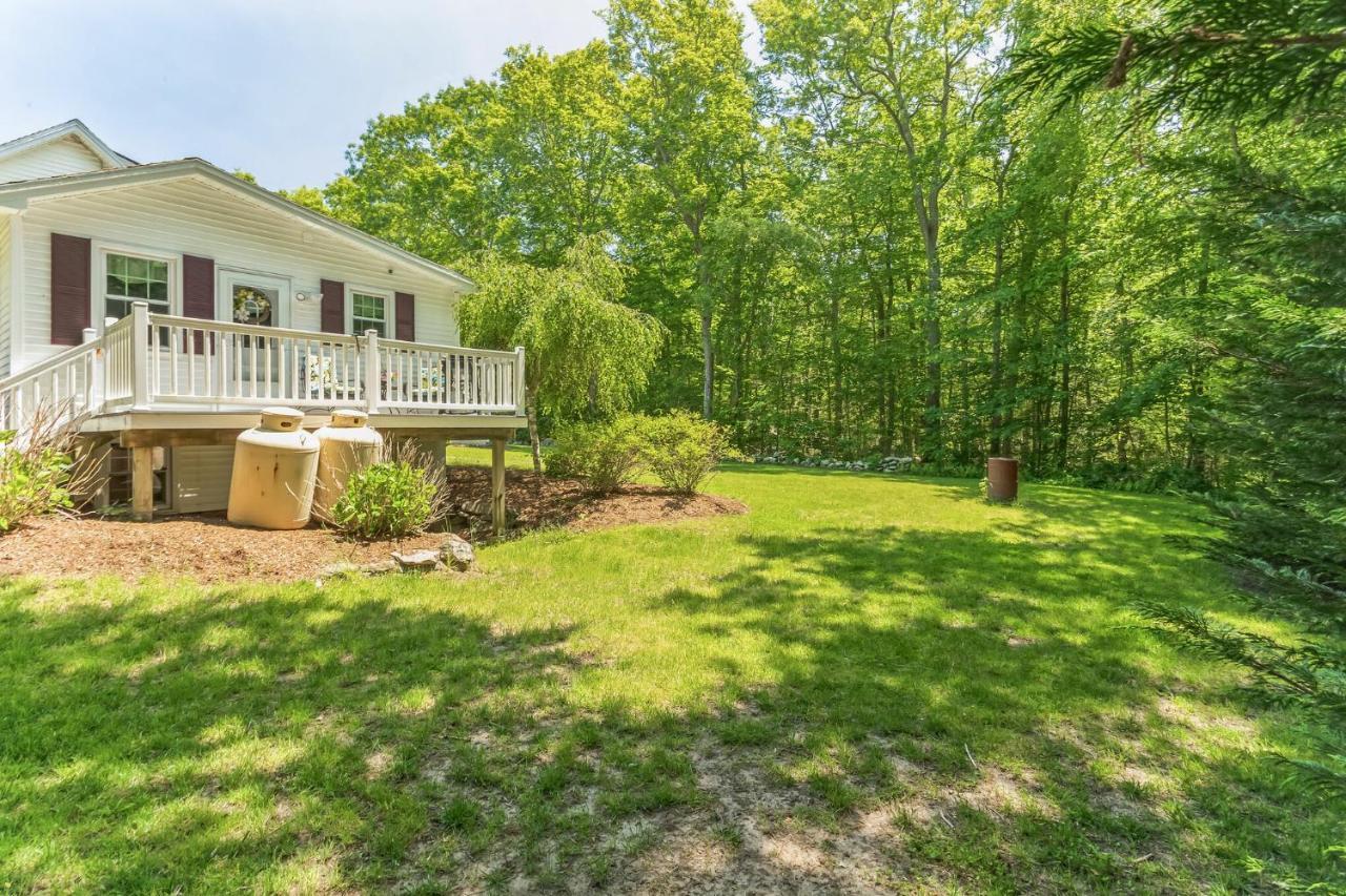Cozy Bungalow Just Minutes From Mystic, Westerly Beaches, Boating And Casinos! Bungalow جروتون المظهر الخارجي الصورة
